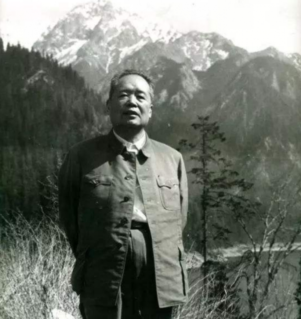 父親去世，遺言讓兒女困惑，93年中央領導稱：他的身份可以解密了