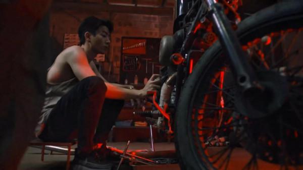 offgun六搭了，主演的泰劇《他不是我》爆火，卻遭到GOT7粉絲抵制