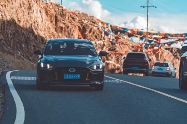 開2021最火的網紅車，打卡最熱的川西網紅店