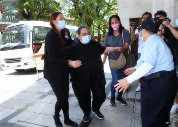 豪門從來沒有“小白兔”，賭王長房之女何超賢也是一名“狠角色”