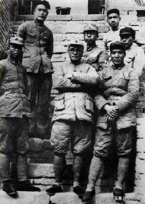 1976年,華國鋒擔任軍委主席後,中央選出的5位副主席都是誰? 1976年,華國鋒擔任軍委主席後,中央選出的5位副主席都是誰?