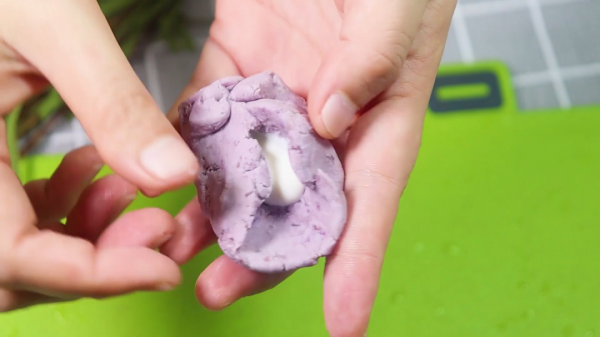 比蛋糕香甜，比牛奶補鈣，寶寶太愛吃了，在鍋裡就饞哭了，猛長個