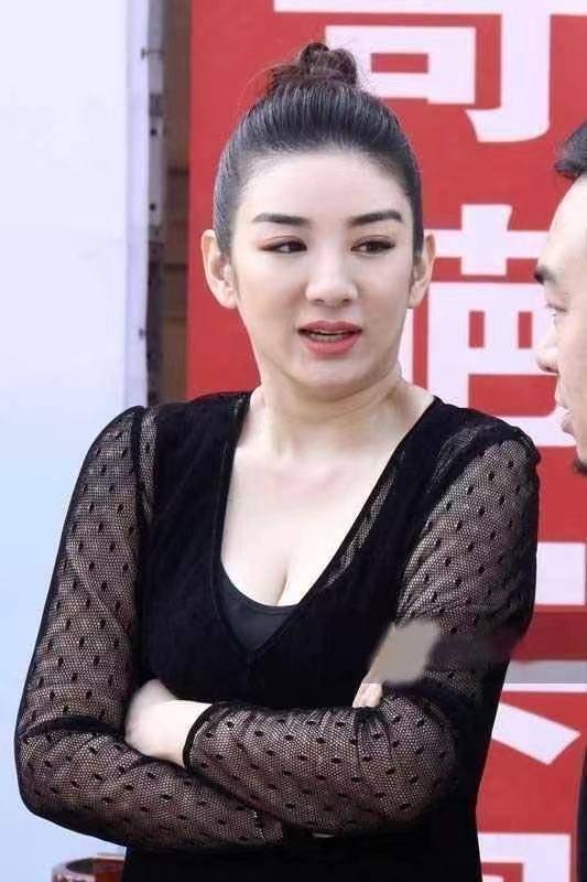 陳德容、黃奕、孫菲菲，扒一扒那些出道驚豔但很快長殘的美女們