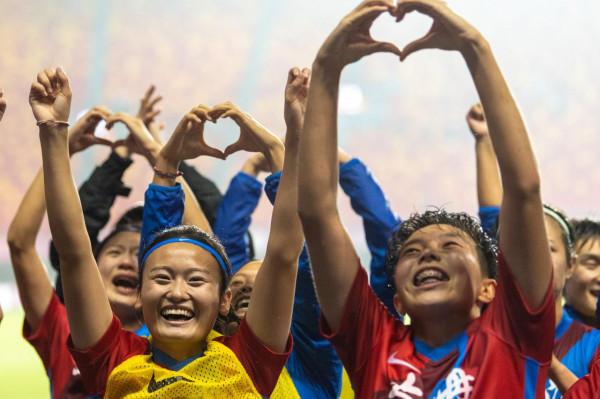 足球——女子成年組半決賽:上海隊晉級決賽 足球——女子成年組半決賽:上海隊晉級決賽