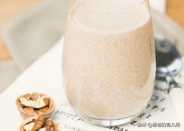 用黑木耳搭配核桃，做成育兒飲品太香甜，營養美味，孩子特喜歡