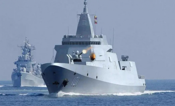 臺當局釋出“戰時動員令”！055艦當著美軍的面演練“封鎖海峽”