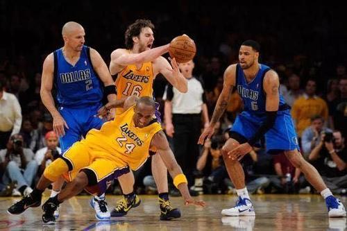 11年科比志在三連冠,卻遭小牛隊橫掃,這是為什麼?答案在這裡 11年科比志在三連冠,卻遭小牛隊橫掃,這是為什麼?答案在這裡