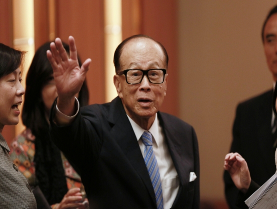 來了還想“跑”？李嘉誠700億英國大單遭調查，透露出什麼訊號？