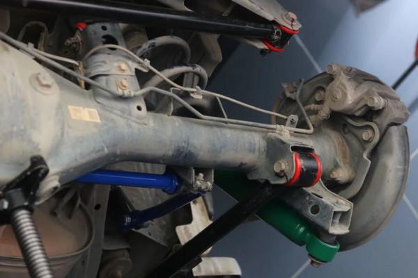 怪獸修車：整備一輛“效能崩潰”的豐田LC150，滿血復活變新車