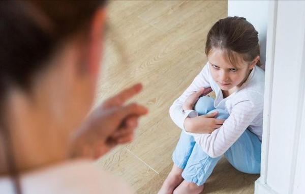 山西一小學生被父親和奶奶毆打致死:無作為的學校老師是最大幫兇 山西一小學生被父親和奶奶毆打致死:無作為的學校老師是最大幫兇