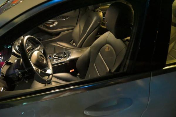 賓士 C200:4年車齡新C旅,優雅美麗5折售 賓士 C200:4年車齡新C旅,優雅美麗5折售