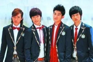 5位新一代“硬漢”接班人,易烊千璽吳磊都因戲受傷,仍堅持拍完 5位新一代“硬漢”接班人,易烊千璽吳磊都因戲受傷,仍堅持拍完