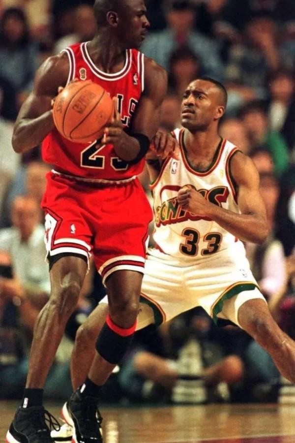 細數AJ正代:巨大碳板搭配漆皮,強悍的冠軍戰靴,大魔王AJ11 細數AJ正代:巨大碳板搭配漆皮,強悍的冠軍戰靴,大魔王AJ11