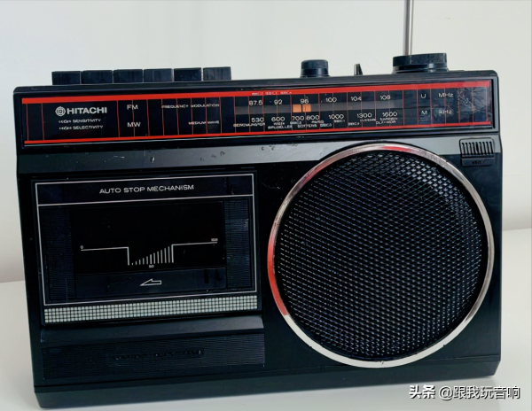 日立HITACHI TRK-510E 收錄機音響 2波段行動式收音機 日立HITACHI TRK-510E 收錄機音響 2波段行動式收音機