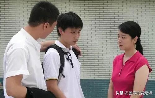 《半路夫妻》：管軍出獄後成百萬富翁，是對妻子和女兒最狠的報復