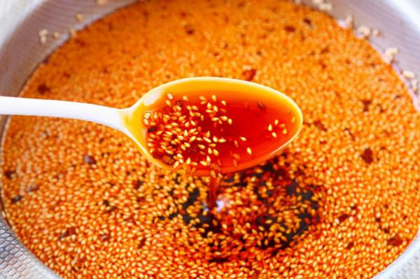 自制紅油(適合各種冷盤涼粉抄手等)