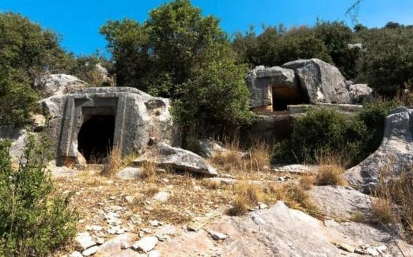 諸葛亮的墓在哪裡？是不是被偷了？