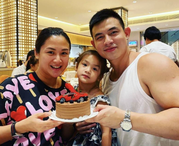 10月已有5位星二代降生,兩個是二胎,全是含金鑰匙的高顏值寶寶 10月已有5位星二代降生,兩個是二胎,全是含金鑰匙的高顏值寶寶