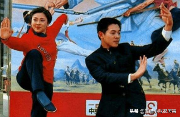 同是李連杰孩子，利智和黃秋燕的女兒，享受的父愛有差別