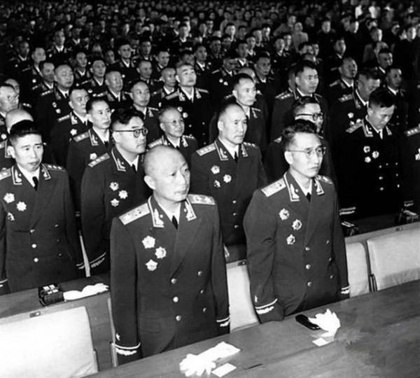 十大開國元帥中,哪3位曾遭到下屬的質疑,被認為“不會打仗”? 十大開國元帥中,哪3位曾遭到下屬的質疑,被認為“不會打仗”?