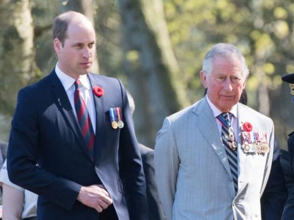 威廉王子暗示,不會越過查爾斯直接繼承王位,老父親感動落淚 威廉王子暗示,不會越過查爾斯直接繼承王位,老父親感動落淚