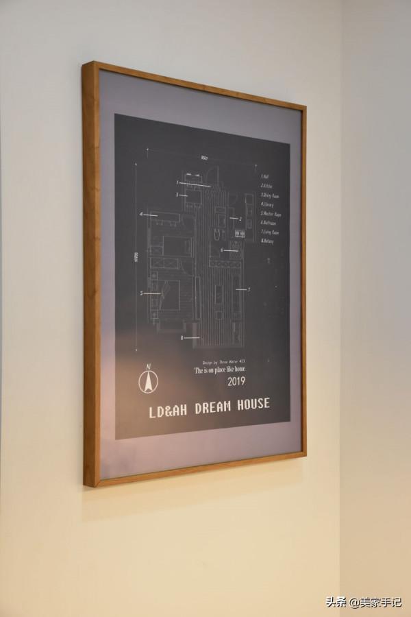 32歲阿姨的窮裝新房火了，大白牆不弔頂，軟裝的力量實在是太強大