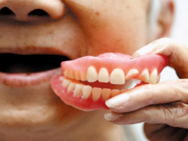 老年人佩戴活動假牙沒有想象的那麼好！這幾個問題需要了解