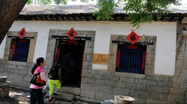 農村建房佈局:門樓靠左別靠右,堂屋靠前不靠後,到底有啥講究? 農村建房佈局:門樓靠左別靠右,堂屋靠前不靠後,到底有啥講究?