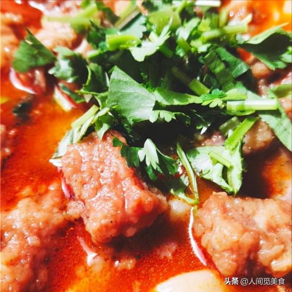 陝西大哥自創重口味早餐,22元一碗火了20年,外地人卻說吃不慣 陝西大哥自創重口味早餐,22元一碗火了20年,外地人卻說吃不慣