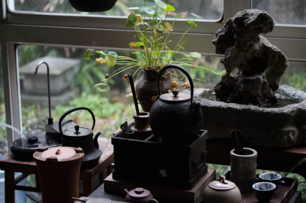 茶桌上的七“雅士” 茶桌上的七“雅士”