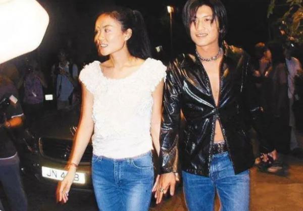 王菲謝霆鋒複合七週年有驚喜!將一同亮相中秋晚會,二人帥照曝光 王菲謝霆鋒複合七週年有驚喜!將一同亮相中秋晚會,二人帥照曝光