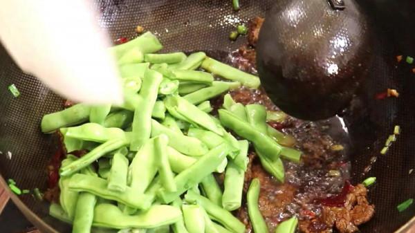 教你做新疆蒸麵，做法簡單，方便易學，愛吃麵食的你一定會喜歡