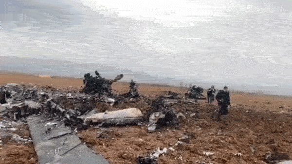 2月2日夜間，美軍特種兵發起突襲，打死目標人物和6名兒童4名婦女