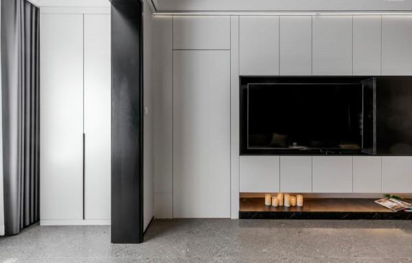 男導遊的家，用基礎的圖形加線條，裝扮出令人嚮往的家