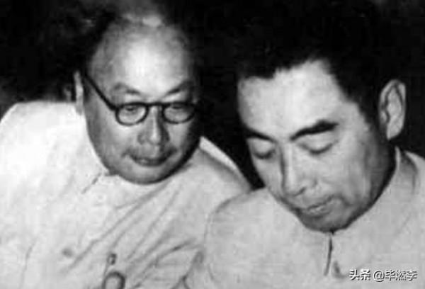 毛主席穿睡衣出席陳毅追悼會,緊握粟裕手說:井岡山的同志不多了 毛主席穿睡衣出席陳毅追悼會,緊握粟裕手說:井岡山的同志不多了