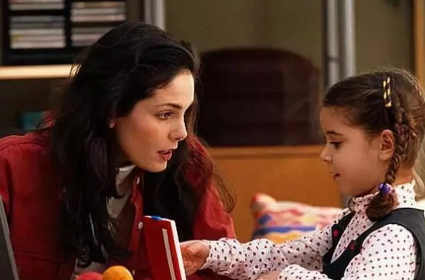 父母該不該告訴孩子家裡不富裕？睿智的父母懂得這樣引導孩子