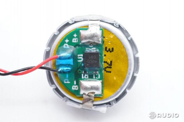 支援無線充電,綜合續航32小時,TOZO NC7真無線降噪耳機拆解 支援無線充電,綜合續航32小時,TOZO NC7真無線降噪耳機拆解