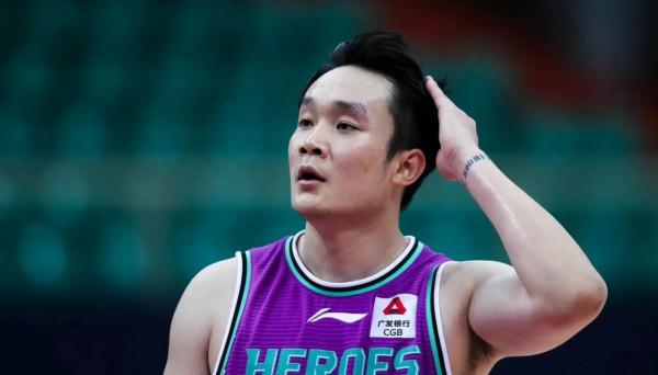 周琦出走陶漢林肆虐廣匯內線,丁彥雨航李敬宇互動更珍貴 周琦出走陶漢林肆虐廣匯內線,丁彥雨航李敬宇互動更珍貴