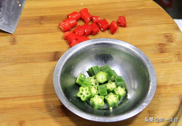 秋葵怎麼做才好吃，大廚教你做秋葵蒸粉絲，營養不流失，鮮嫩爽口