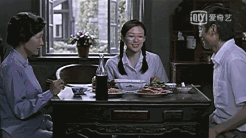 挑戰國際章演技上限！一人三角代際輪迴引深思