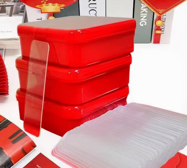 過年貼春聯別再用膠水！教你正確的做法，平整乾淨不留痕