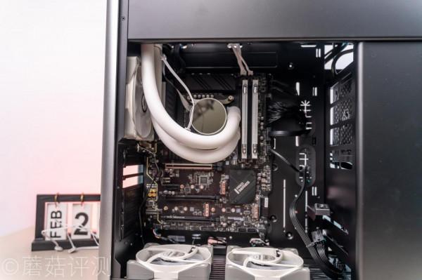 艱難加裝機械硬碟的後續、我給喬思伯I400機箱內塞了四塊硬碟