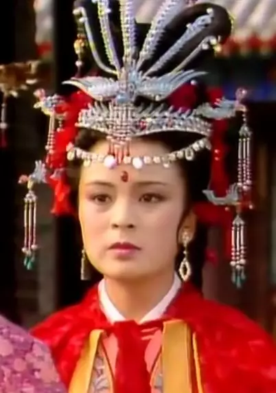 《紅樓夢》只知通靈寶玉?堪比珠寶展的大觀園,戴的珠寶大有來頭 《紅樓夢》只知通靈寶玉?堪比珠寶展的大觀園,戴的珠寶大有來頭