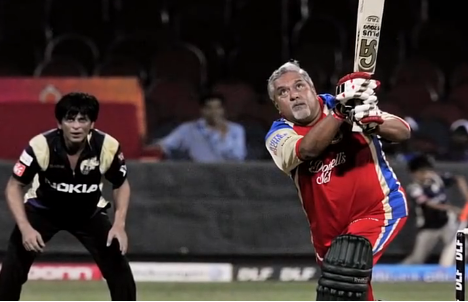 一生奢靡無度的印度富豪，卻拖欠員工工資，逼死員工妻子