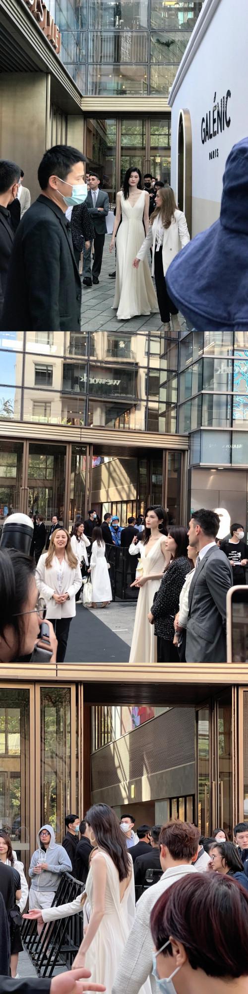 看了何穗才知道什麼是白得發光,她和別人不是同一個物種吧? 看了何穗才知道什麼是白得發光,她和別人不是同一個物種吧?