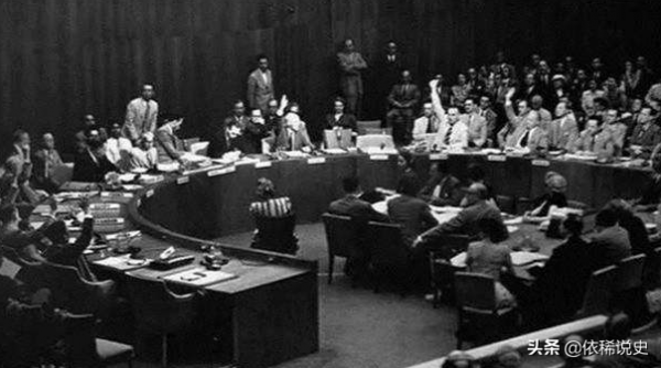 第一次戰役勝利後，毛主席修改戰報。長津湖戰役後，才知決策高明