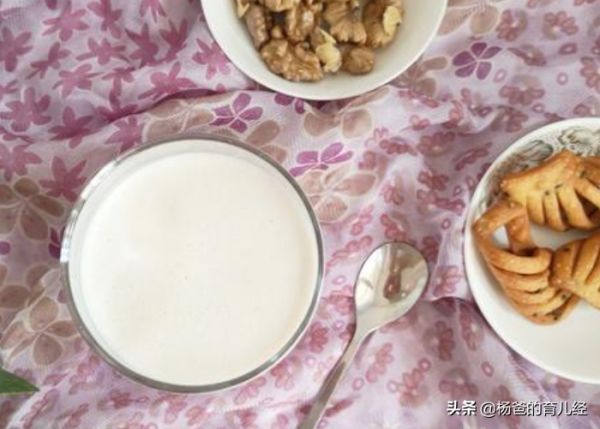 用黑木耳搭配核桃，做成育兒飲品太香甜，營養美味，孩子特喜歡