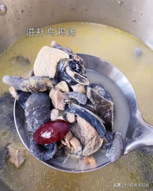 冬天,多給家人喝這湯,熱熱乎乎,營養又滋補,身體很暖和 冬天,多給家人喝這湯,熱熱乎乎,營養又滋補,身體很暖和