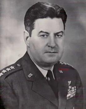 他火燒東京，死亡人數比原子彈爆炸的還多，卻被日本授予最高勳章