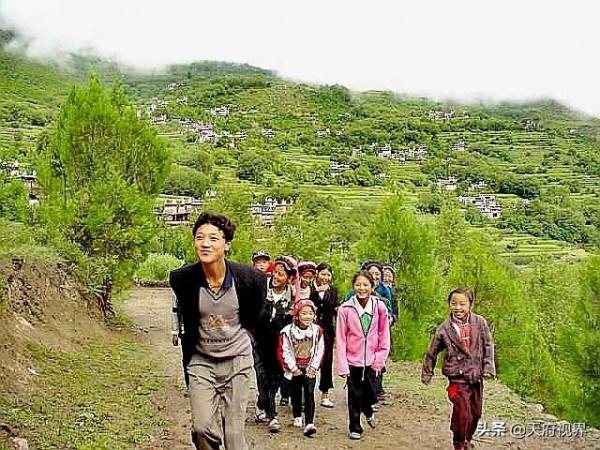 西行藏區9 熱情的甲居藏寨 一言難盡的黨嶺旅遊 西行藏區9 熱情的甲居藏寨 一言難盡的黨嶺旅遊